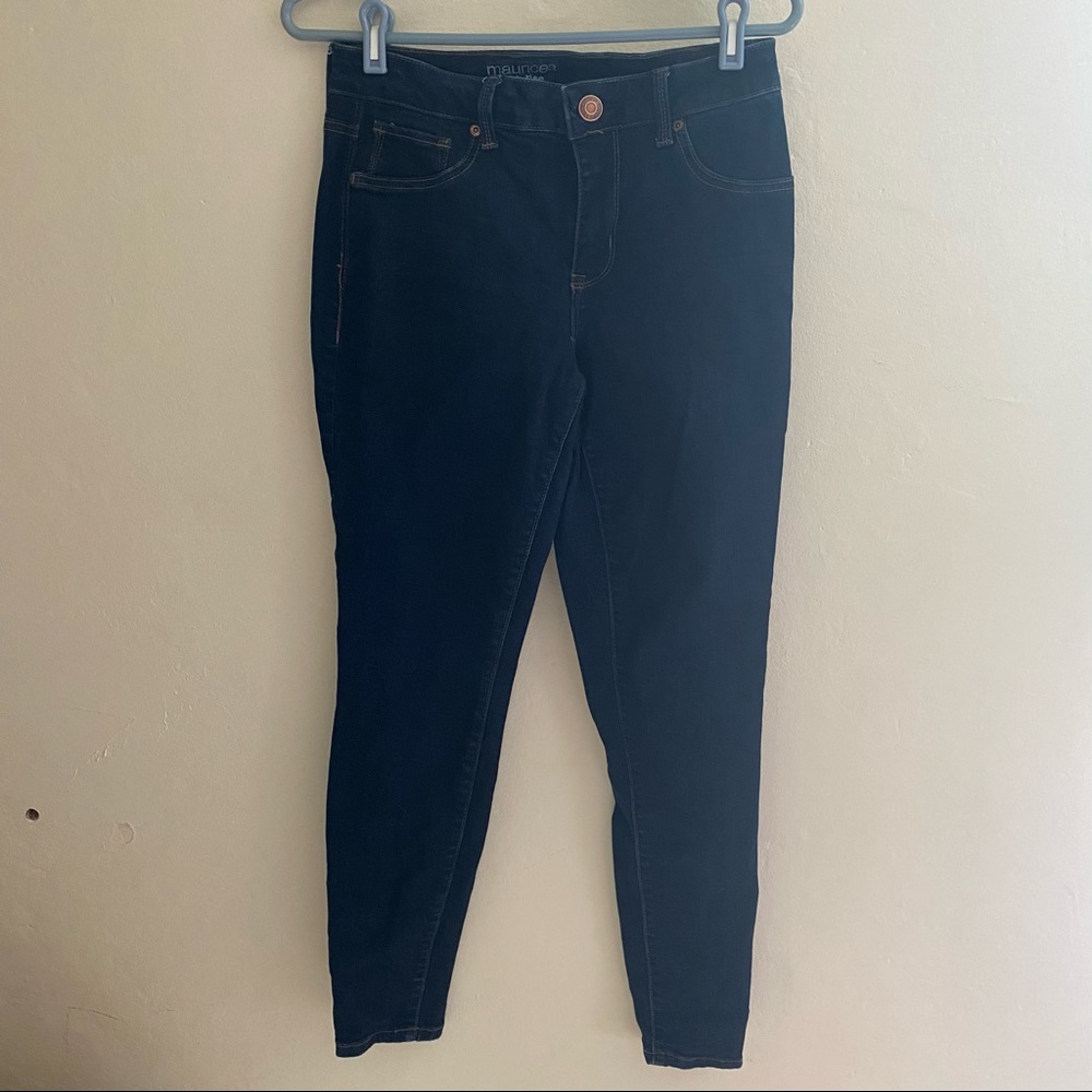 Dark blue jeans, size med, maurice’s